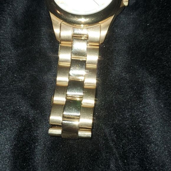 Marc by Marc‎ Jacobs Ladies Watch MBM31111 Analog Goldtone Band White Logo Face - Picture 4 of 8